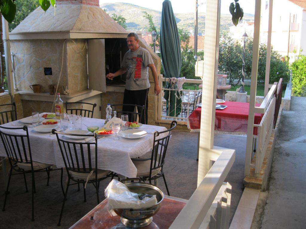 טרוגיר Mravak Apartments מראה חיצוני תמונה