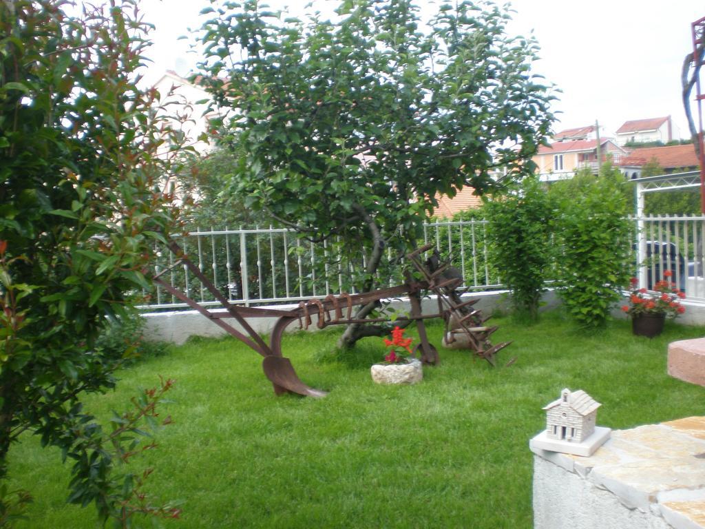 טרוגיר Mravak Apartments מראה חיצוני תמונה