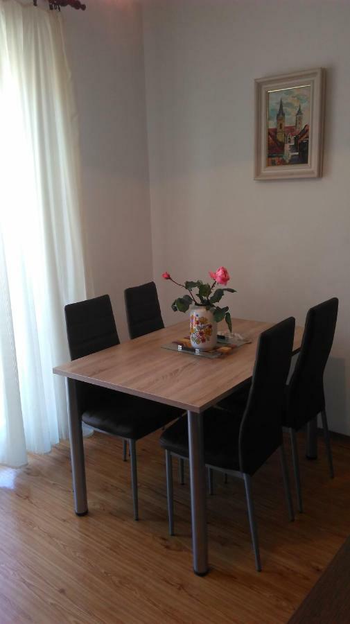 טרוגיר Mravak Apartments מראה חיצוני תמונה