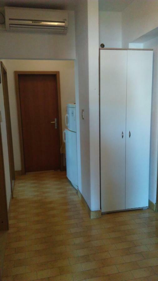 טרוגיר Mravak Apartments מראה חיצוני תמונה