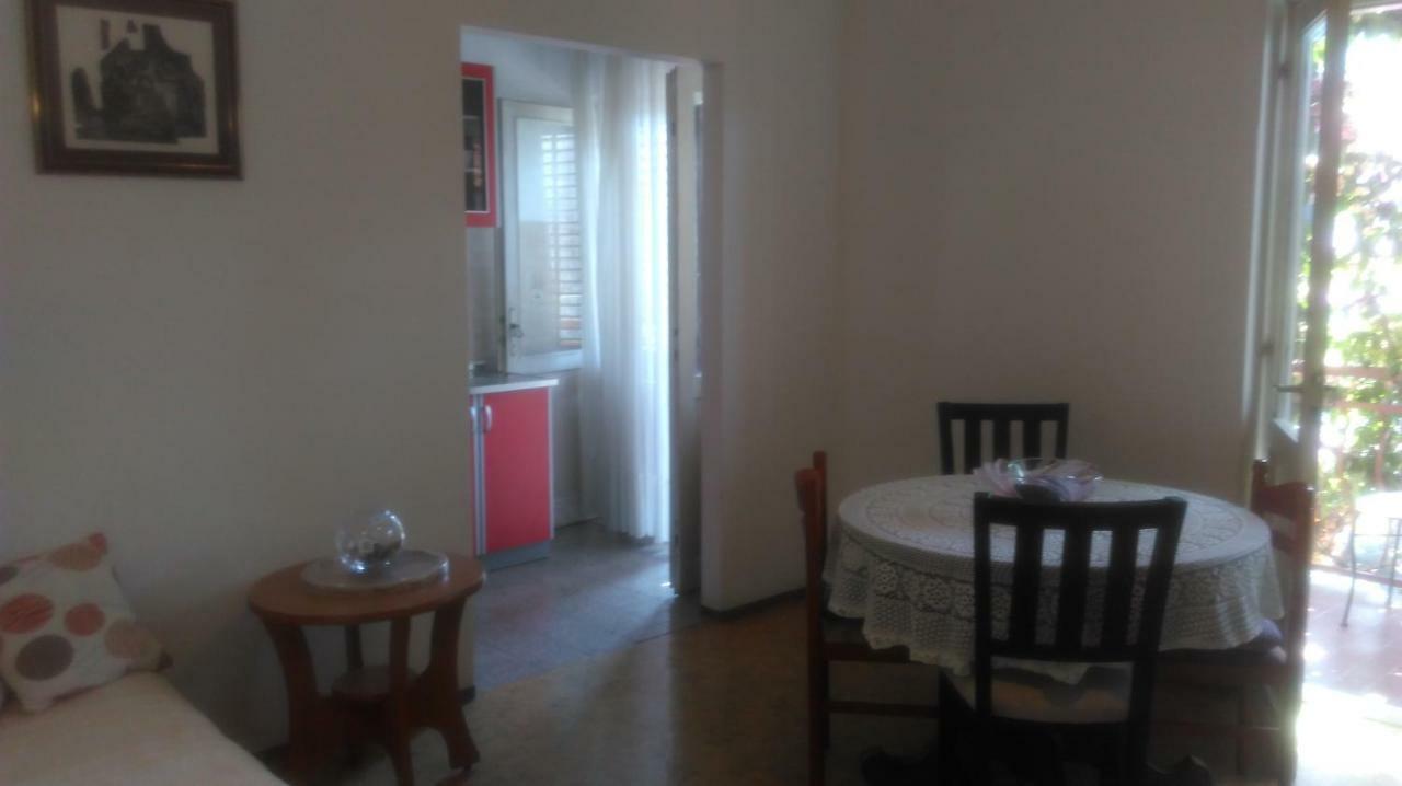 טרוגיר Mravak Apartments מראה חיצוני תמונה