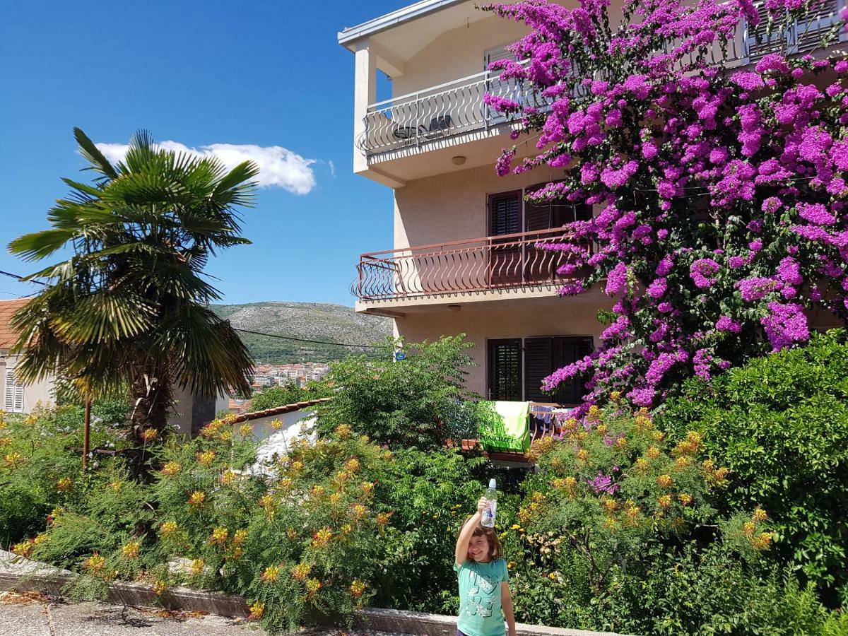 טרוגיר Mravak Apartments מראה חיצוני תמונה